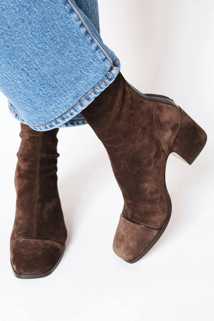 Victoria | Bottes à talons avec bout carré