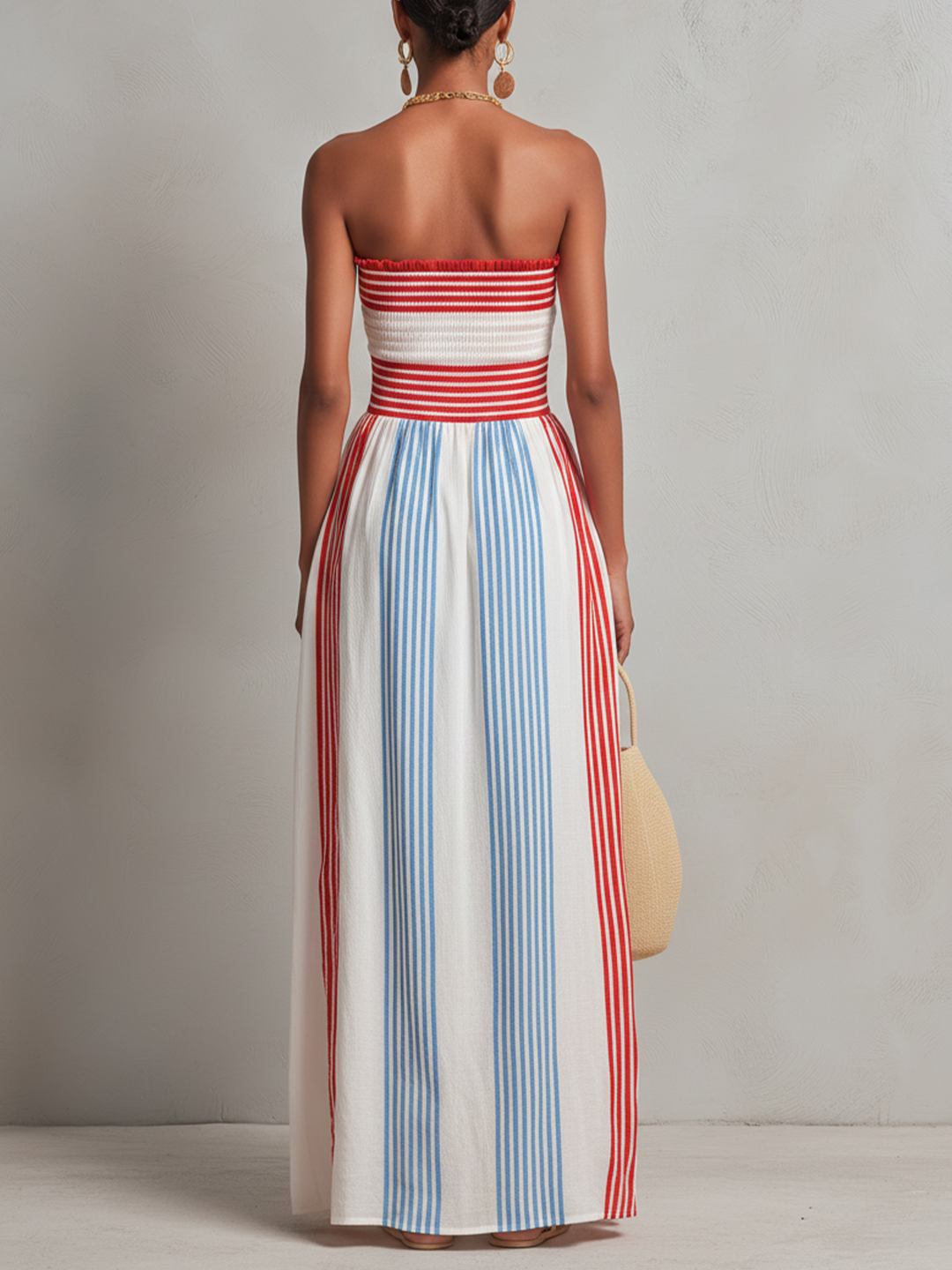 Robe maxi bustier smockée à rayures - détail poches