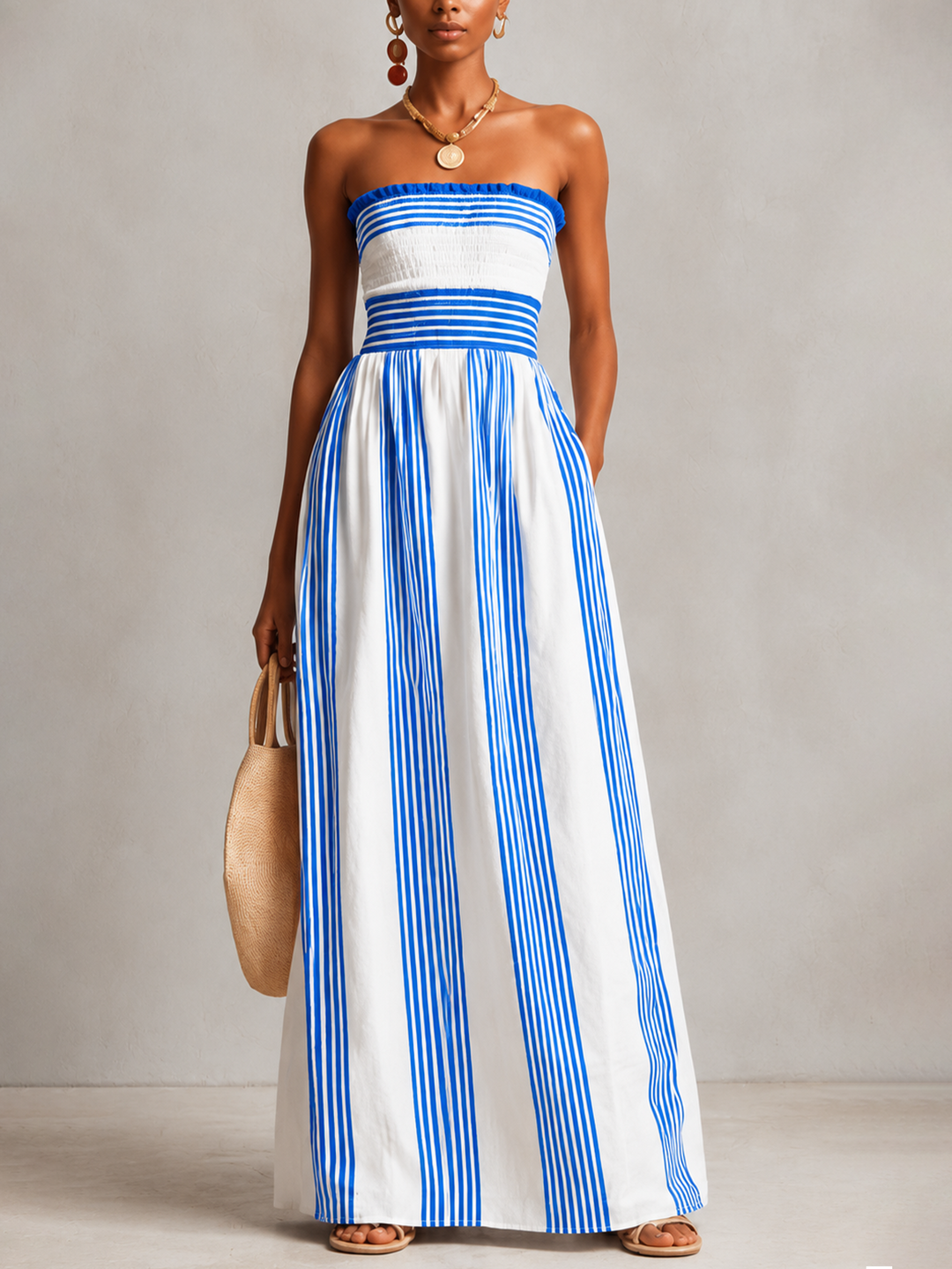 Robe maxi bustier smockée à rayures - vue portée