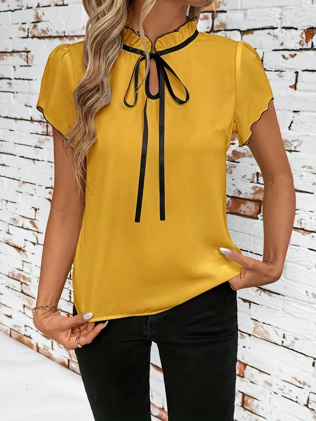 ROSEMARY | BLOUSE À MANCHES VOLANTES ÉLÉGANTES