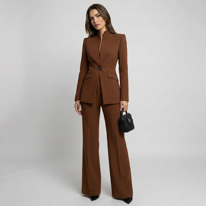Ensemble tailleur blazer et pantalon à col montant