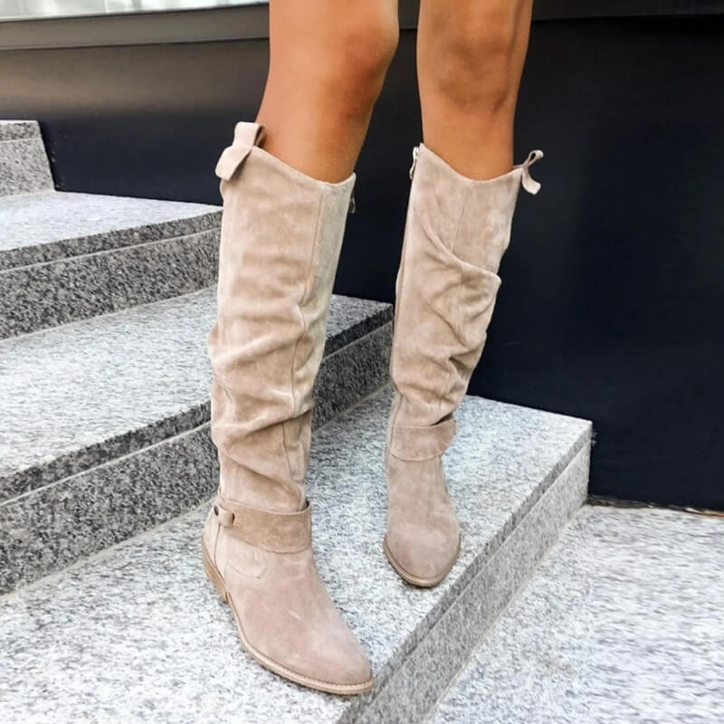 Claudine™ | Allure Chic, Pas Assurés